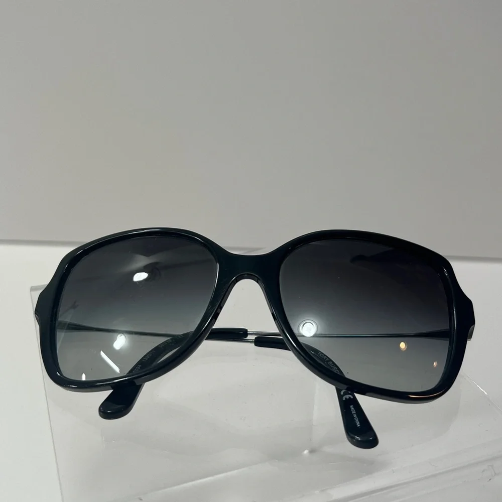 Tory Burch TY7094‎ Black Sunglasses silver logo